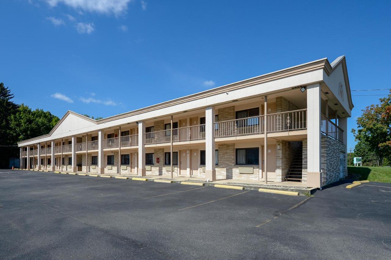 Americas Best Value Inn At Central Valley-Woodbury Экстерьер фото