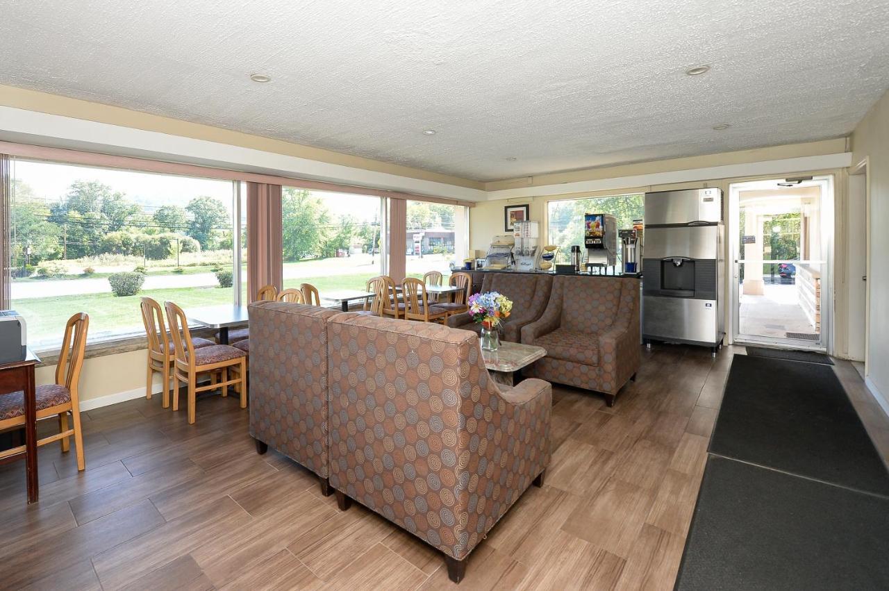 Americas Best Value Inn At Central Valley-Woodbury Экстерьер фото